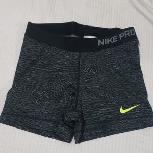 Nike pro shorts Medium
